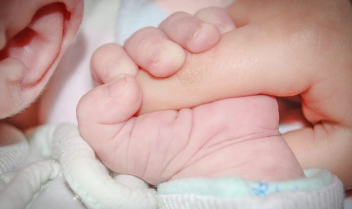 bebe nadó nom més posat
