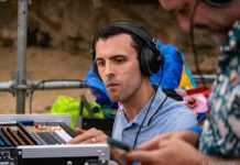 Les novetats tecnològiques amb Martí Saguer a DE CAP A CAP Martí Saguer a l'especial de Ràdio Capital, "Una cantada diferent" a la Cantada d'hanaveres de Calella de Palafrugell. Fotografia: Pepe G Roca