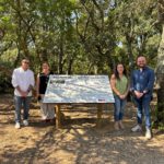 El Consell Comarcal del Baix Empordà instal·la una cartellera accessible al dolmen de la Cova d’en Daina 2024 08 01 - Nova cartelleria Cova d'en daina Consell Comarcal del Baix Empordà