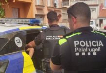 Detenen tres persones a Palafrugell per simular parelles de fet i obtenir permisos de residència privat:-operatiu-policial-en-dues-ocupacions-conflictives-a-palafrugell