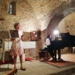 privat:-carme-palahi-i-anastassia-brezden-interpreten-peces-de-totes-les-epoques-a-romanya
