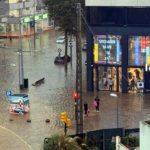 Un aiguat inunda carrers de Platja d’Aro i fa tallar una sortida de la C-31 Inundació Platja d'Aro