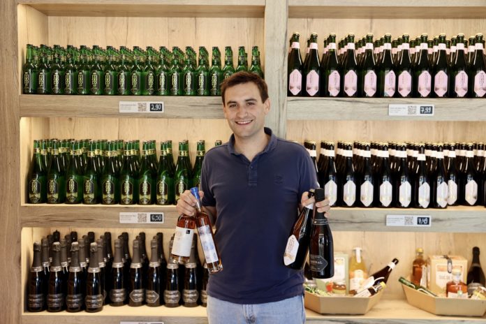 Sidra Mooma Premi