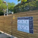 privat:-palafrugell-installa-un-tancat-de-residus-comercials-a-la-zona-de-l’aparcament-del-casal