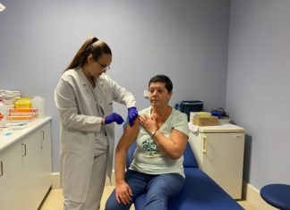 El Baix Empordà podria arribar al pic de contagis de grip durant el pont de la Puríssima SSIBE vacunació grip i coronavirus
