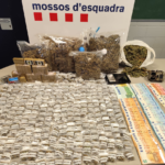 Detinguts dos homes pels mossos d’esquadra