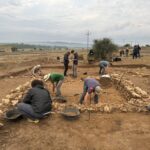 privat:-descoberts-tres-nous-edificis-iberics-al-turo-de-vilanera-de-l’escala