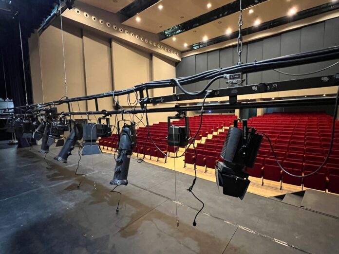 La Bisbal d'Empordà canvi llums Teatre Mundial