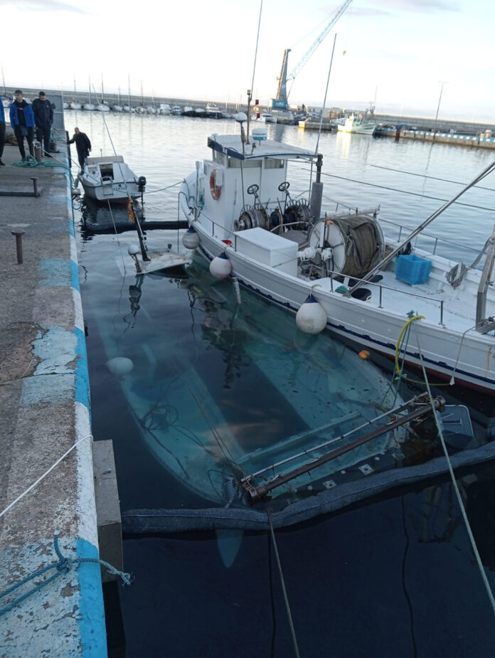 enfonsament embarcació port de Palamós