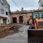 privat:-comencen-les-obres-de-millora-de-la-placa-del-rei,-al-nucli-antic-de-torroella-de-montgri