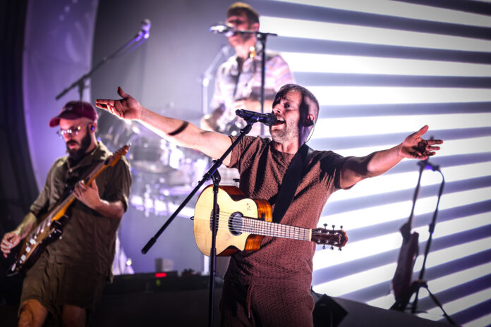 El concert d'Oques Grasses a la platja del Bogatell de Barcelona Data de publicació: dissabte 21 de setembre del 2024, 01:24 Localització: Barcelona Autor: Jordi Borràs