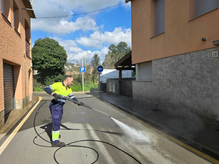 Calonge i Sant Antoni engega un pla de xoc de neteja viària (2)