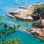 Un submarinista perd mitja cama per l’hèlix d’un vaixell a Sant Feliu de Guíxols