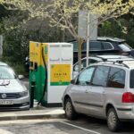 privat:-begur-posa-en-marxa-una-nova-zona-de-carrega-per-a-vehicles-electrics-al-sot-d’en-ferrer