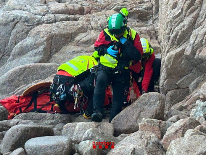 Bombers rescat cala vigatà
