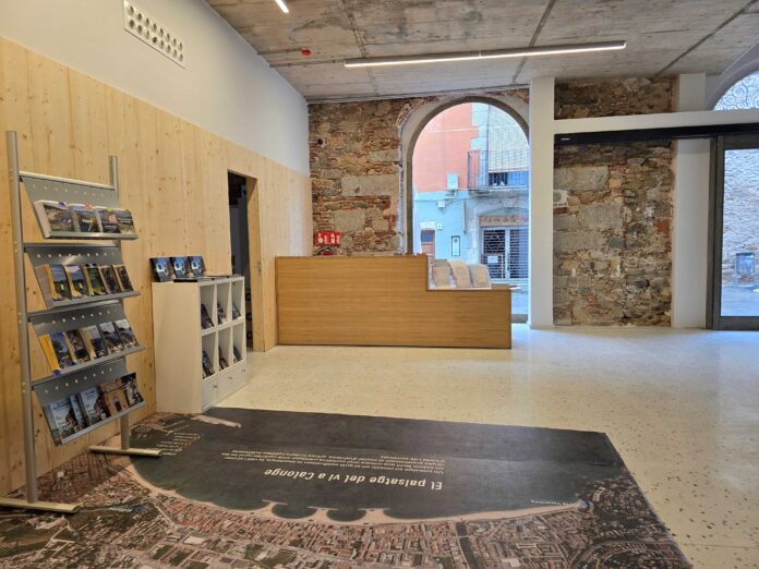 Obre el nou Punt d’Informació Turística de Calonge, dins el Centre Cultural Colònica
