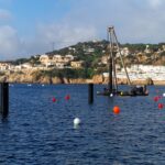 Instal·len un nou pantalà al port de Sant Feliu de Guíxols per a embarcacions nàutiques Obres_pantala_portSantFeliuGuixols_1