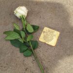 Sant Feliu de Guíxols col·loca 10 llambordes Stolperstein per recordar els deportats als camps nazis