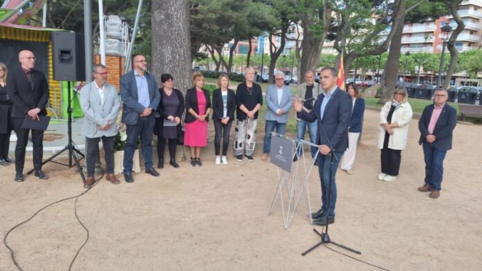 privat:-sant-feliu-ret-homenatge-a-les-victimes-dels-camps-de-concentracio-nazis-i-l’holocaust