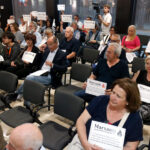 Platja d’Aro tira endavant el nou reglament del mercat que redueix un 35% les parades enmig de la protesta dels marxants mercat platja d'aro