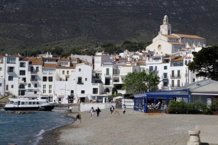 privat:-cadaques-fa-una-campanya-per-sancionar-pisos-turistics-illegals privat:-cadaques-fa-una-campanya-per-sancionar-pisos-turistics-illegals