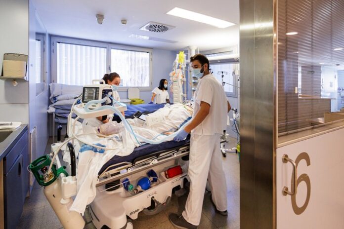privat:-salut-comenca-a-desplegar-a-girona-una-xarxa-d’unitats-amb-36-llits-per-a-pacients-semicritics-als-hospitals-comarcals