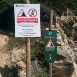 privat:-la-cala-del-sr.-ramon-de-santa-cristina-romandra-tancada-per-risc-de-despreniments