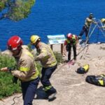 Els Bombers rescaten una escaladora ferida a Torroella de Montgrí rescat torroella