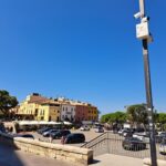 privat:-la-policia-local-de-palamos-reforca-la-seguretat-ciutadana-a-l’ambit-de-la-planassa,-amb-la-installacio-de-cameres-de-videovigilancia