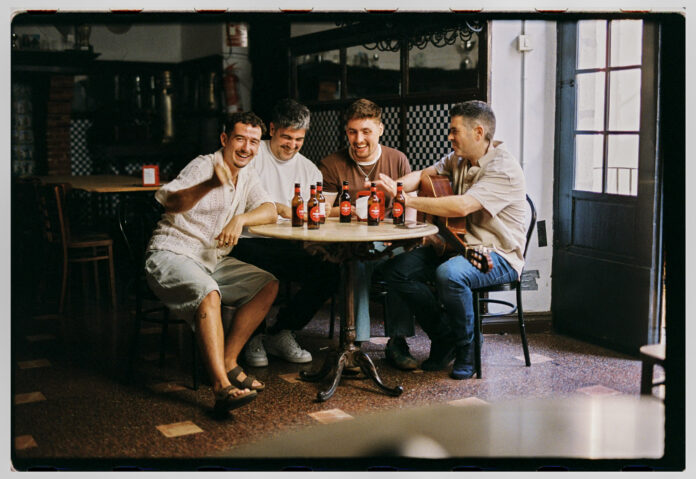 the-tyets-i-estopa-estrenen-‘camila’-al-piromusical-de-la-merce