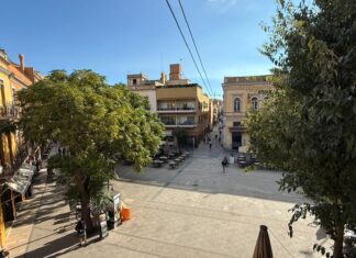 Palafrugell impulsa ajuts per omplir de projectes culturals els locals buits del centre privat:-l’ajuntament-de-palafrugell-suspen-temporalment-l’atorgament-de-determinades-llicencies-d’obertura-de-comercos-al-centre-per-redactar-un-pla-especial-urbanistic-que-mantingui-la-vitalitat-i-la-diversitat-del-comerc-local