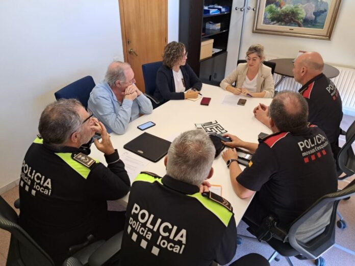 privat:-l’ajuntament-de-palamos-convoca-una-reunio-sobre-seguretat-amb-mossos-d’esquadra-i-policia-local