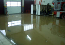 Bombers del parc de la Vall d’Aro denuncien que treballen en condicions “indignes” i que l’edifici té “greus mancances” Bombers vall d'aro