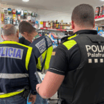 privat:-dos-operatius-coordinats-per-la-policia-local-de-palafrugell-acaben-amb-tres-detinguts,-un-bar-precintat-i-mes-d’una-vintena-d’actes