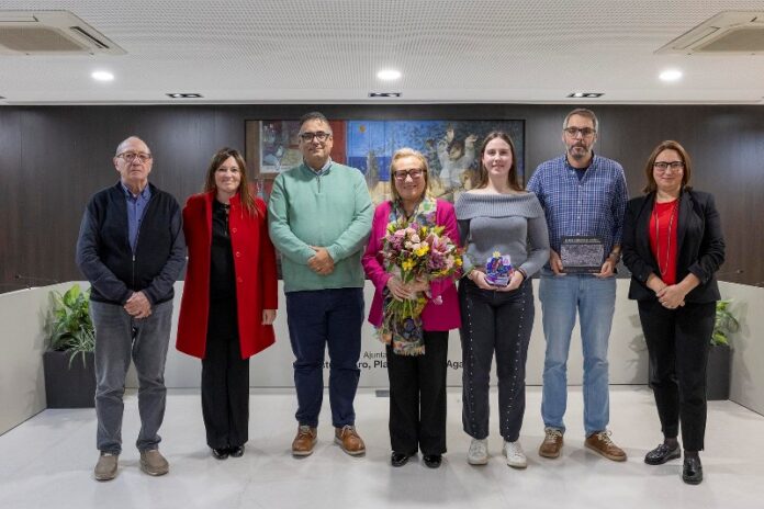 privat:-guardo-del-14e-premi-de-recerca-local-al-projecte-“revista-de-s’agaro-(1935-1974).-periodisme,-identitat-i-projeccio-cultural”-d’anna-i-josep-teixido