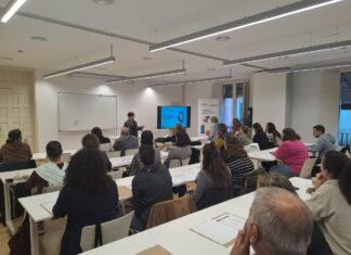 Una trentena d’empresaris assisteixen a la jornada sobre el sistema VERIFACTU a la Bisbal d’Empordà