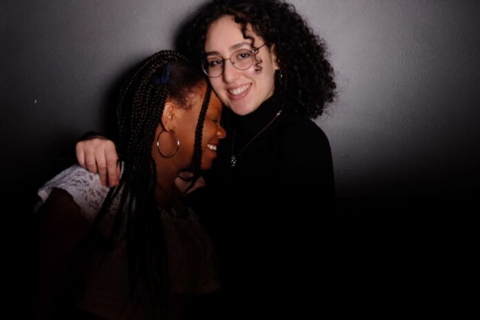 valentes i acompanyades