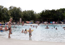 Els càmpings gironins contractaran en origen uns 200 treballadors de l’Amèrica Llatina per fer la temporada càmpings acn