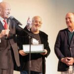 privat:-el-festival-hocus-pocus-de-granada-guardona-a-l’illusionista-xevi-amb-el-premi-granhada