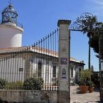 privat:-campanades-a-l’esglesia,-sortida-del-sol-al-far-i-primera-nedada-a-llafranc