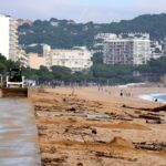 privat:-el-temporal-deixa-passejos-plens-de-sorra-a-la-costa-brava-i-s’endu-les-platges-de-l’escala-pero-no-deixa-danys-greus