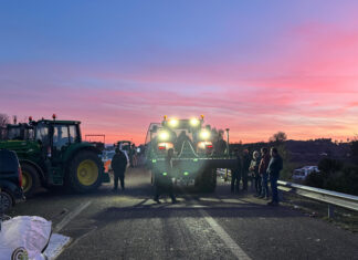 La C-16 torna a estar oberta en tots dos sentits després de les protestes dels pagesos tancament c-16 ACN