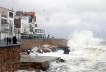 Protecció Civil alerta de fort onatge al Baix Empordà amb onades que poden superar els quatre metres privat:-proteccio-civil-envia-una-alerta-als-mobils-de-19-municipis-de-l’alt-i-el-baix-emporda-pel-temporal-maritim-de-dilluns