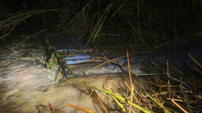 privat:-els-bombers-troben-el-vehicle-que-aquest-mati-hauria-arrossegat-la-riera-a-palau-sator