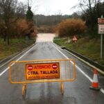 privat:-nou-carreteres-continuen-tallades-per-inundacions-o-esllavissades,-principalment-a-les-comarques-gironines