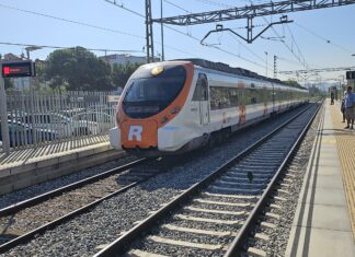 Els trens de Rodalies tornaran a circular aquest dilluns amb servei parcial després d’una setmana caòtica
