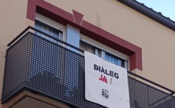 L’Ajuntament de Palafrugell reitera la voluntat de consens sobre el PMU davant la petició de diàleg dels veïns del barri de l’Energia privat:-pancartes-dels-veins-del-barri-de-l’energia-de-palafrugell-reclamant-dialeg