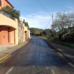 privat:-begur-reforca-el-manteniment-viari-amb-feines-d’asfaltatge-en-una-vintena-de-carrers-i-treballs-de-pintura-en-mes-de-50-vies-del-municipi