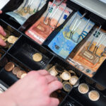 Els preus s’abaixen tres dècimes al gener a Girona arran de les rebaixes i la inflació interanual davalla al 2%