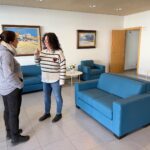 Palamós renova el mobiliari de la sala de vetlla del cementiri Sala de vetlles de Palamós